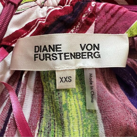 Diane Von Furstenberg DVF Women’s Jenifer Long Sleeve Cutout Striped Maxi Dress - Picture 5 of 16